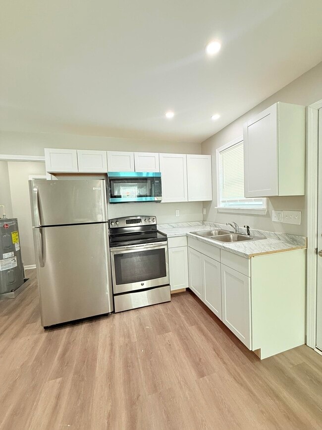 Photo - 728 N Montgomery St