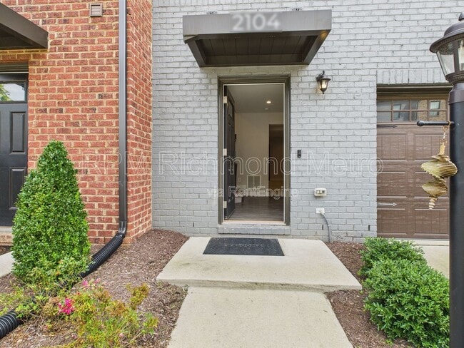 Photo - 2104 Boro Ridge St