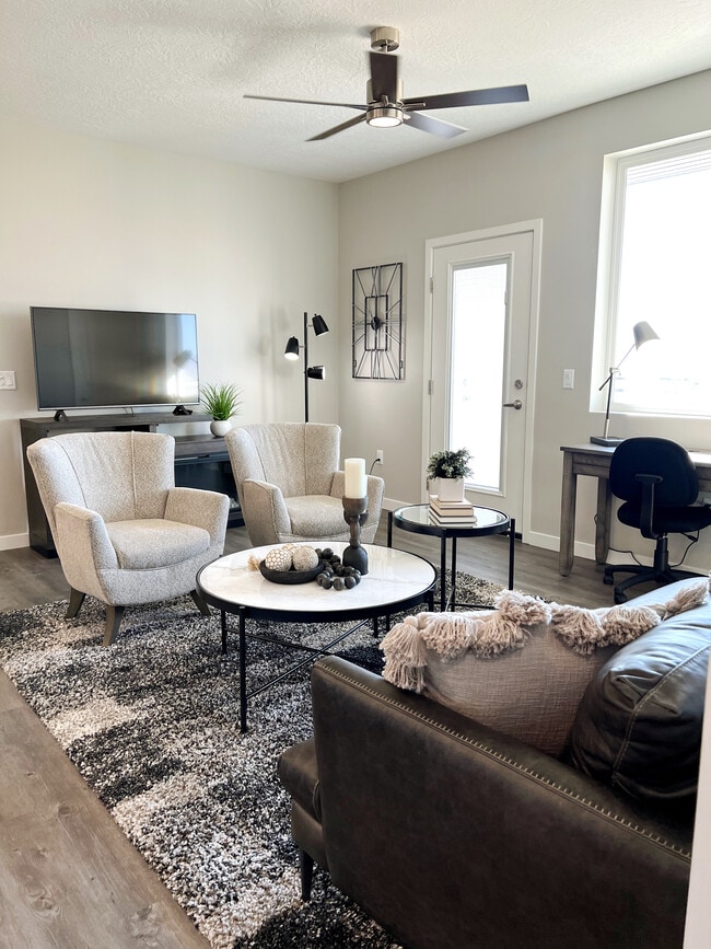 King's Peak | 1BR, 1BA