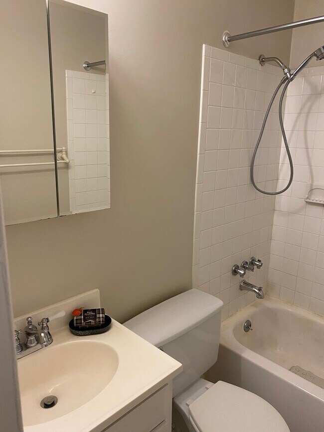 Bathroom - 34 Navajo Ct Unidad 34