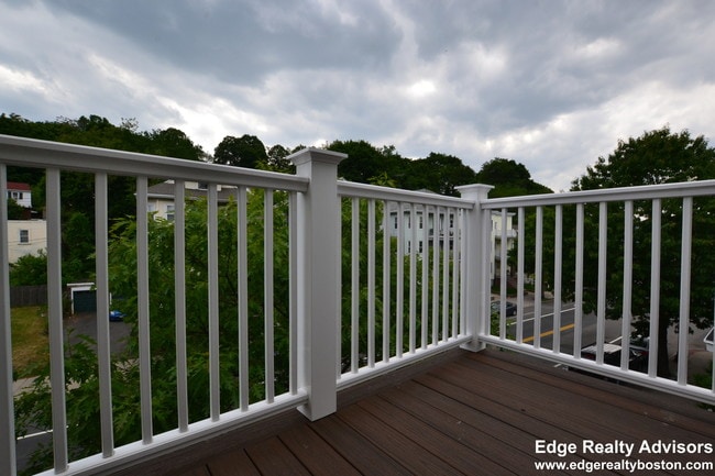 Photo - 549 Washington St Unit 3