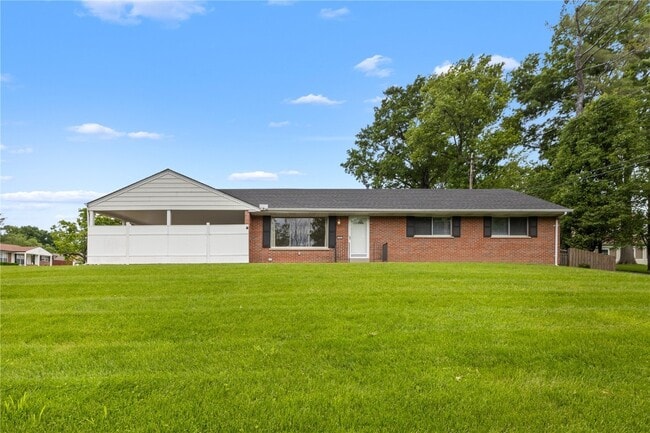 Photo - 1001 Schulte Rd House