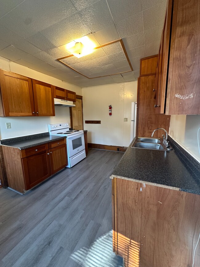 Photo - 120 E Hamilton Ave