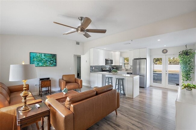 Photo - 6631 Bougainvilla Ave S