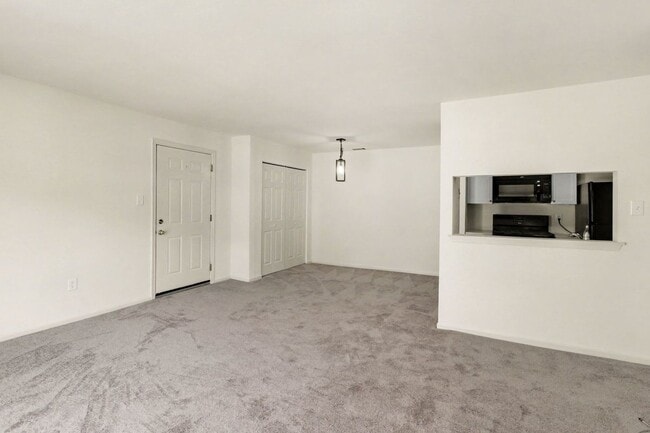 Photo - 902 Dogwood Ct