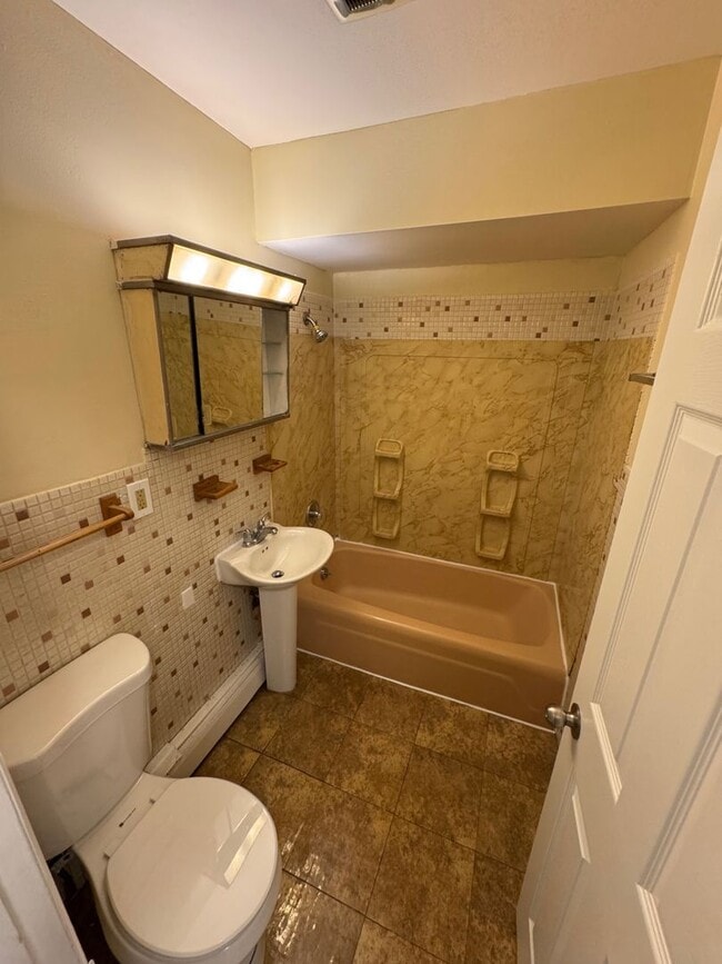 Photo - Harrison Ave