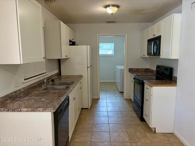 Photo - 620 Key Largo Dr S