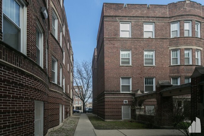 Photo - 5200 N Damen Ave Unidad 3 Rental