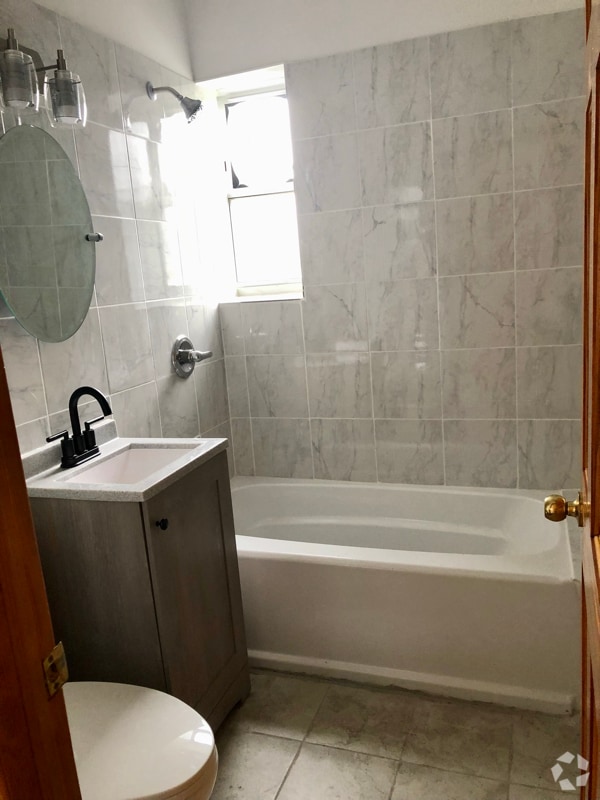 Building Photo - 1638 S 50th Ave Rental