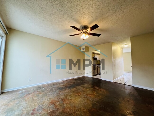 Building Photo - 117 Jennifer Ln