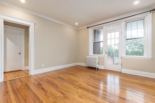Photo - 2035 Commonwealth Ave Rental