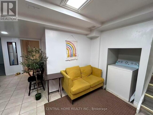 Photo - 25 Eastvale Dr