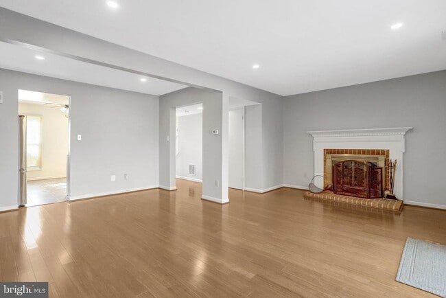 Photo - 6576 Yadkin Ct