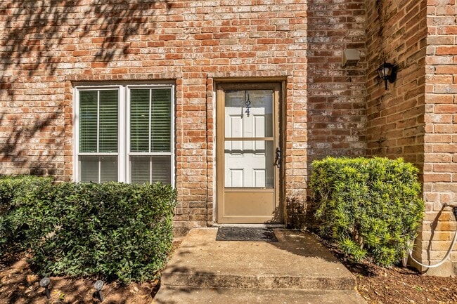 Photo - 14715 Barryknoll Ln Unit 124