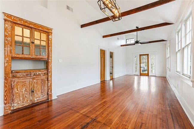 Dining Area - 3033 Robert St