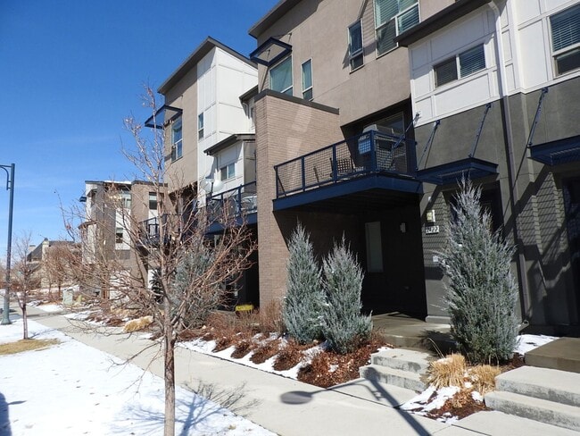 Photo - 2422 Uinta St