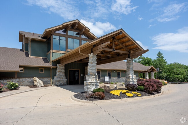 Building Photo - Hawks Ridge