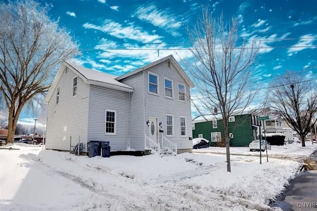 Photo - 103 W Embargo St