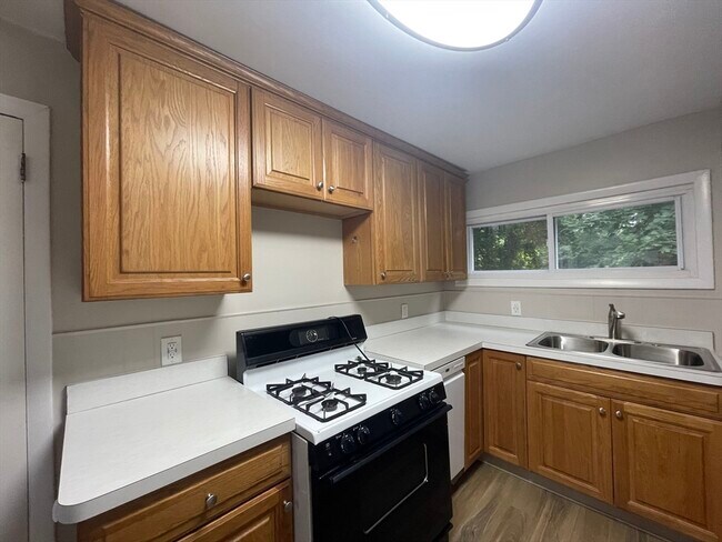 Photo - 22 Oakland Rd Unit 22