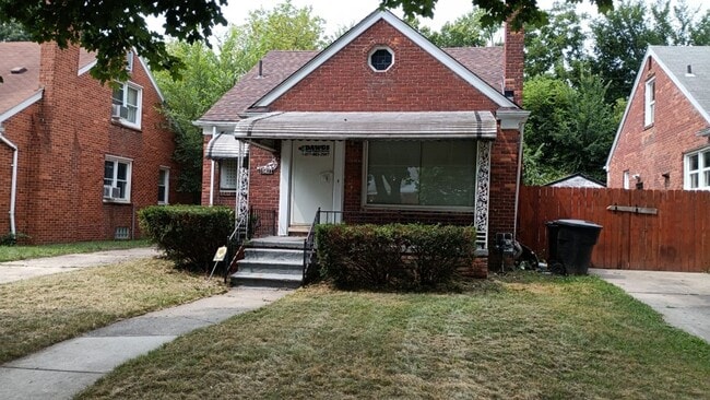Building Photo - 15421 Stout St