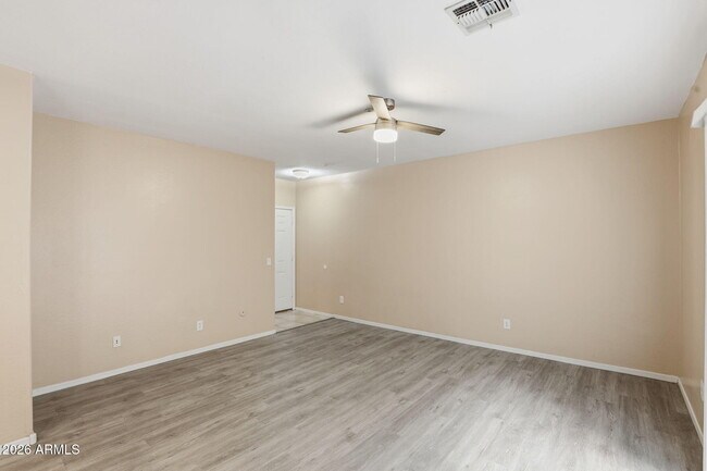 Photo - 15818 N 25th St