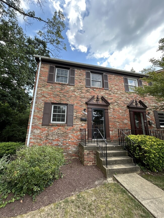 Building Photo - 6537 Beechwood Dr Rental