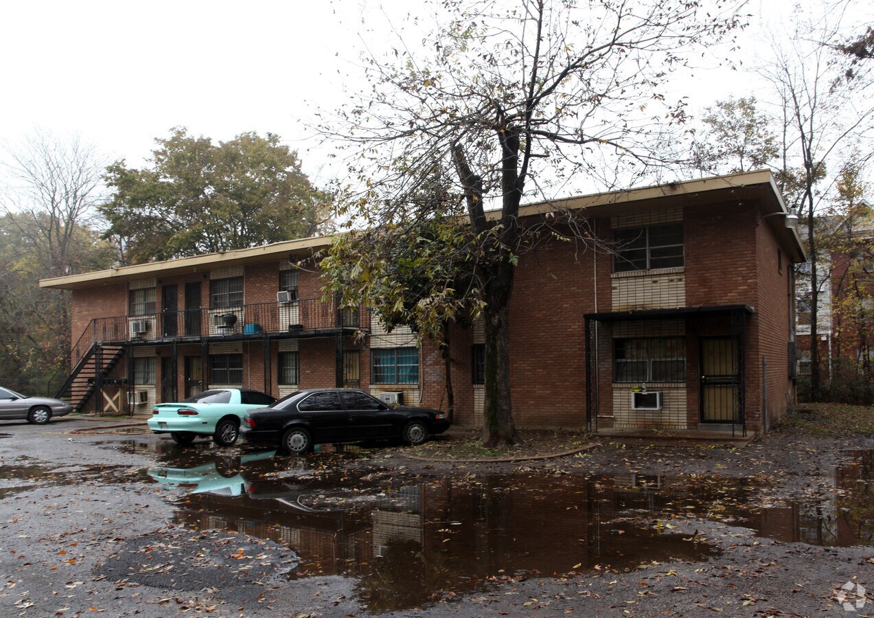 Photo - 3335 Henry Ave