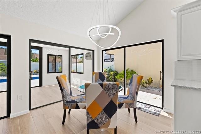 Photo - 264 E River Park Dr