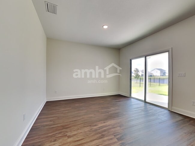 Photo - 370 Banyan Frst Dr