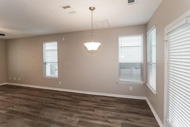 Photo - 10200 Cedar Lake Dr