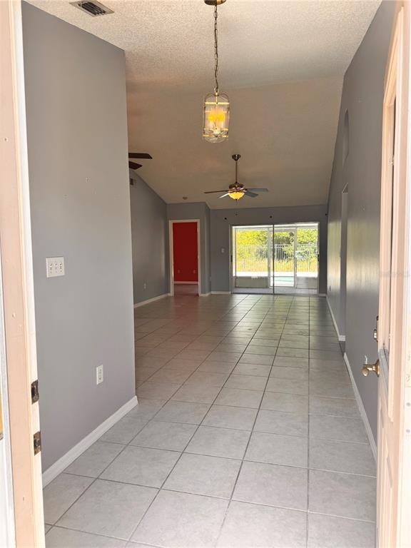 Photo - 2070 Sarah Louise Dr