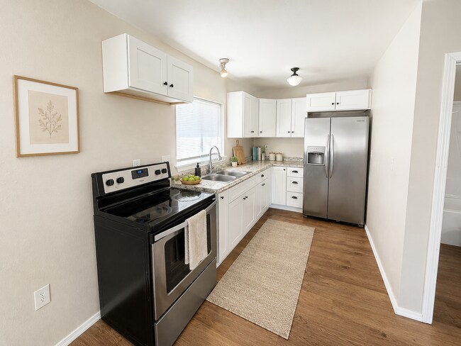 Photo - 623 E Sanson Ave Unit 623