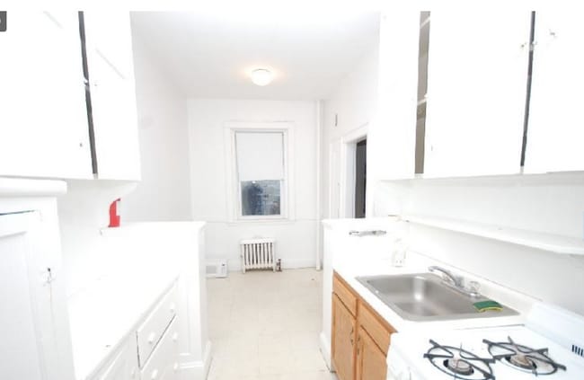 Photo - 2031 Commonwealth Ave