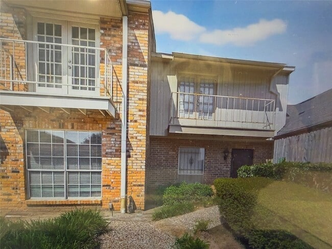 6111 Beverly Hill St Unit 28
