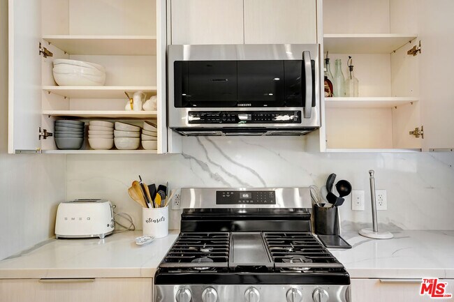 Photo - 418 N Stanley Ave Unidad 418 1/2