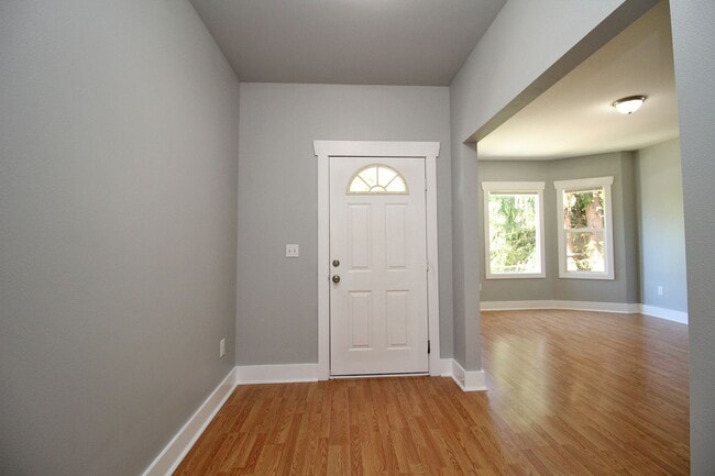 Photo - 4030-4030 NE Garfield Ave. Unit 4030