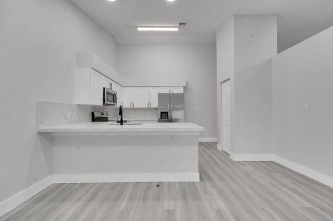 Photo - 13048 Meadowbreeze Dr