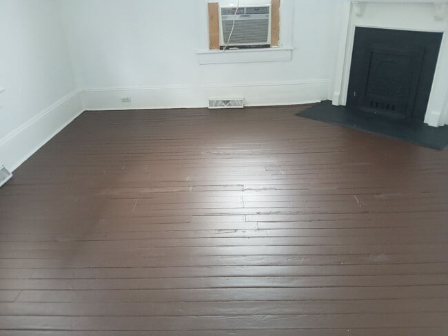 Photo - 1412 W 4th St