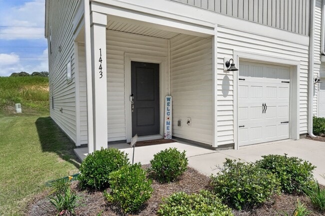 Photo - 1443 Old Rivers Rd