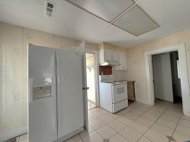 321 N 6th St Unit A