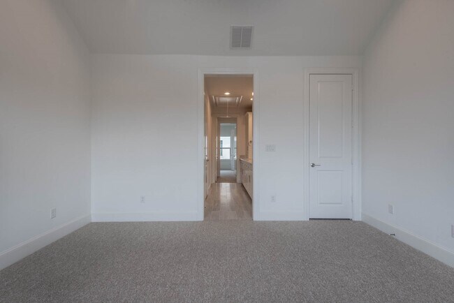 Photo - 4057 Leeland St