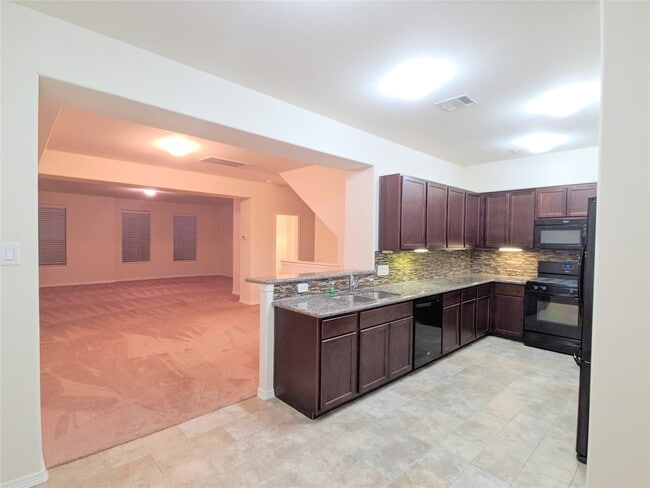 Photo - 8117 Silverton Creek Ln