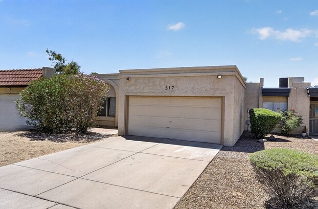 Building Photo - Modern Updated Tempe Townhome Near ASU & Downtown with Resort-Style Amenities