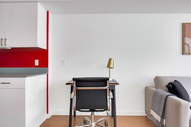 Photo - 330 3rd Ave W Unidad FL5-ID3890A