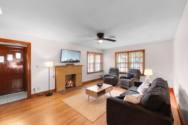Photo - 47 Brentwood Dr