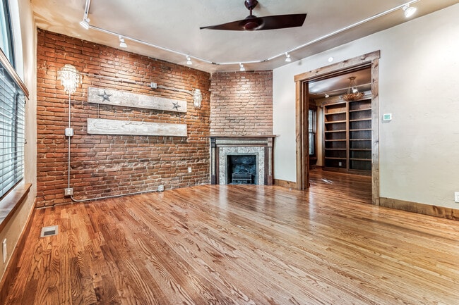 Photo - 1663 Race St