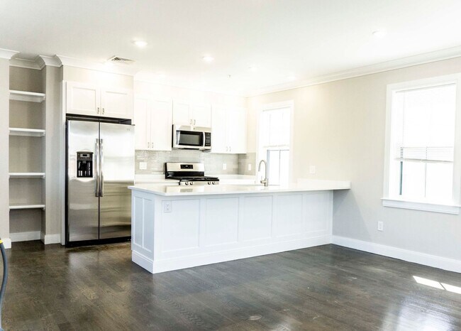 Photo - Allston 3 Bed / 2 Bath – 1,350 Sq Ft – W/D in Unit – 9/1