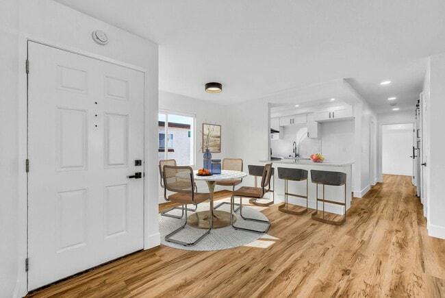 Photo - 18652 Libra Cir Unidad 3