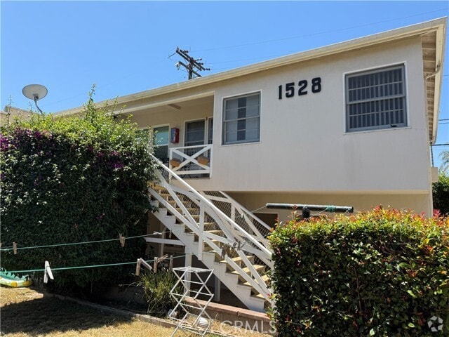 Building Photo - 1528 Stanford St Unit A Rental