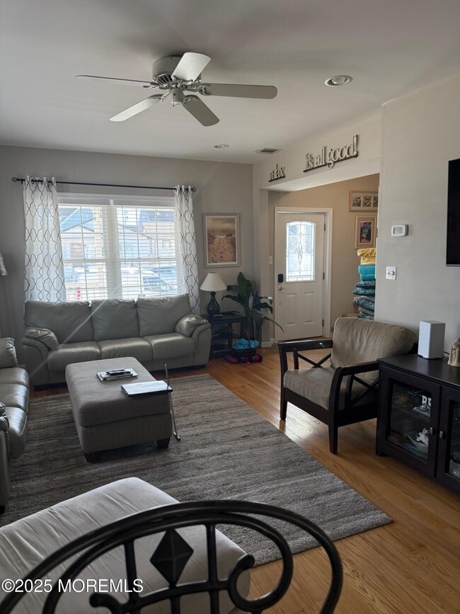 Photo - 216 13th Ave